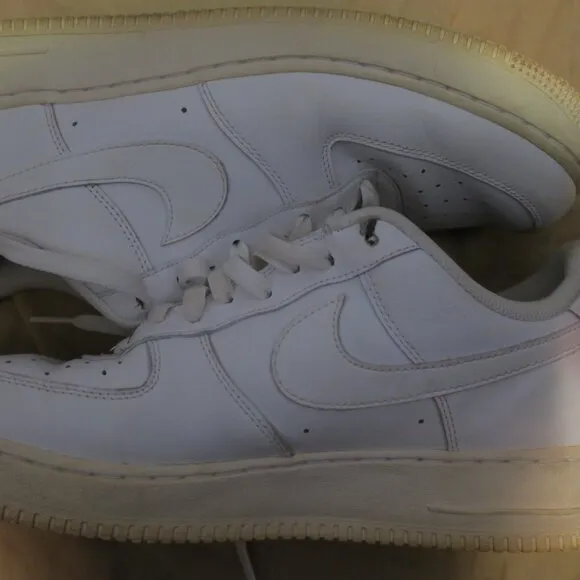 Nike Air Force 1 Low Triple White Retro Men's Size 11 315122-111 Basketball