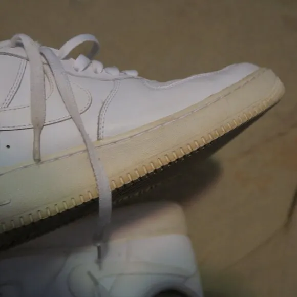 Nike Air Force 1 Low Triple White Retro Men's Size 11 315122-111 Basketball