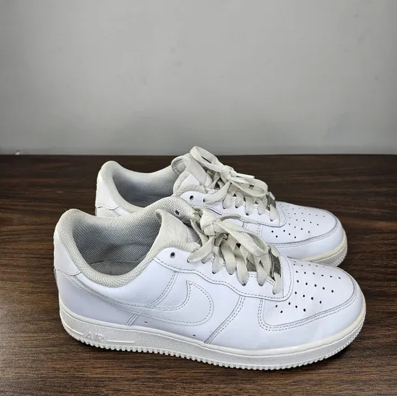 Nike Air Force 1  Mens White Low Sneakers Shoes Size 8.5