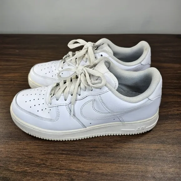 Nike Air Force 1  Mens White Low Sneakers Shoes Size 8.5