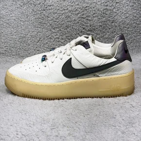 Nike Air Force 1 Sage Low LX Womens Size 8.5 Sneakers Shoes Spruce Aura Leather