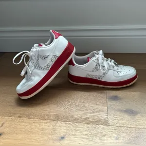 Nike Air Force 1 Shoes, Boys/Men 6.5Y, Fits like women’s size 8-8.5