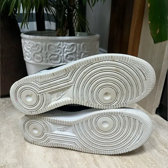 Nike Air Force One Low Athletic Shoes