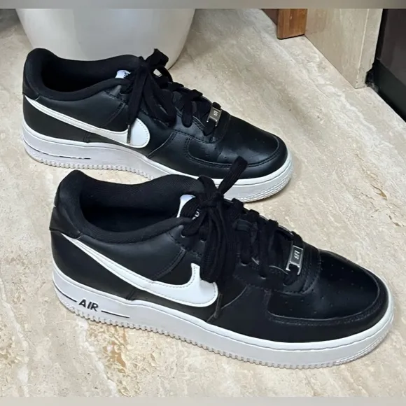Nike Air Force One Low Athletic Shoes