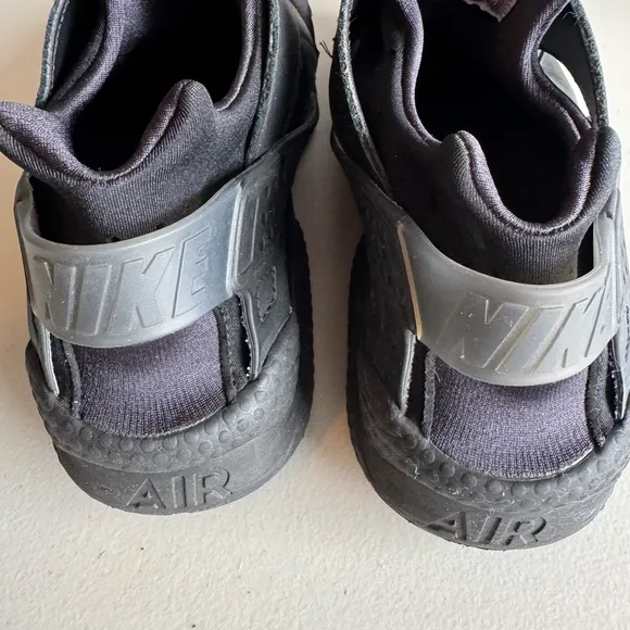 Nike Air Huarache Triple Black Sneakers size 13