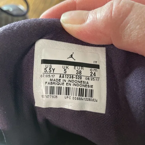 NIKE AIR JORDAN 13 RETRO SNEAKERS DARK RAISIN GS AA1236-520 SIZE 5 1/2 Y Youth