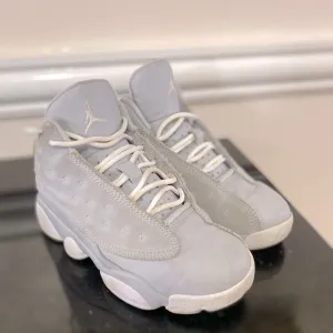 Nike Air Jordan Basketball Shoes in Grey