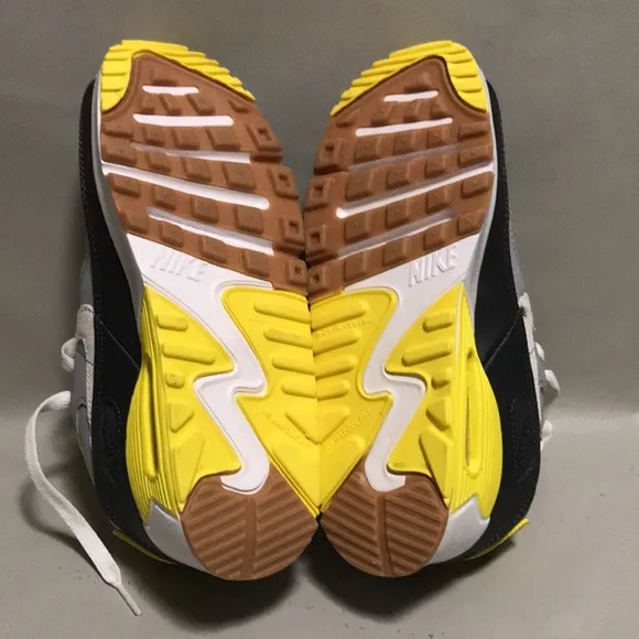 NIKE Air Max 90 Leather GS 'Go The Extra Smile' Sneakers Shoes Sz 2Y Preowned