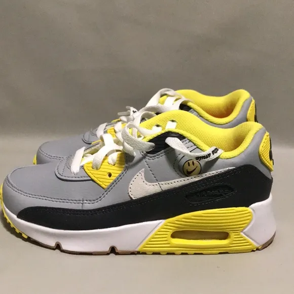 NIKE Air Max 90 Leather GS 'Go The Extra Smile' Sneakers Shoes Sz 2Y Preowned
