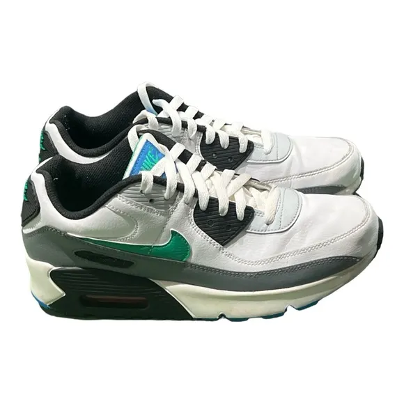 Nike Air Max 90 LTR Big Kids Shoes Size 7Y.