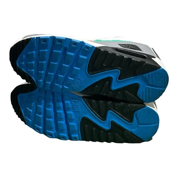 Nike Air Max 90 LTR Big Kids Shoes Size 7Y.