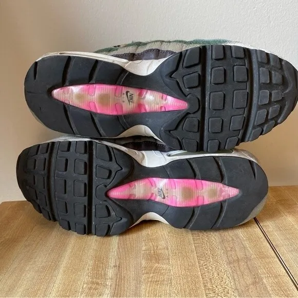 NIKE Air Max 95 Athletic Shoes Sneakers Daisy Chain WOMENS Size 9.5 CZ8102-001