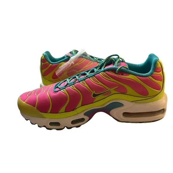 Nike Air Max Plus Shoes Volt Aqua Pink Blast CW5840-700 Boy's 6.5Y  / Women's 8