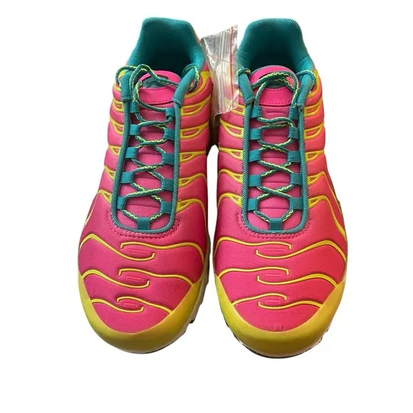 Nike Air Max Plus Shoes Volt Aqua Pink Blast CW5840-700 Boy's 6.5Y  / Women's 8
