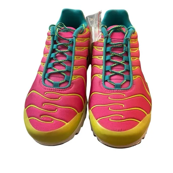 Nike Air Max Plus Shoes Volt Aqua Pink Blast CW5840-700 Boy's 6.5Y  / Women's 8