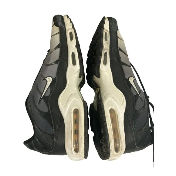 Nike Air Max Plus Tn SE Men's Size 13 Gray Black Athletic Sneakers Shoes 852630