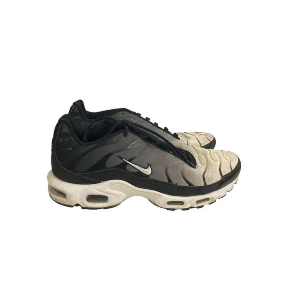 Nike Air Max Plus Tn SE Men's Size 13 Gray Black Athletic Sneakers Shoes 852630