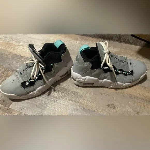 Nike Air Money youth 5.5