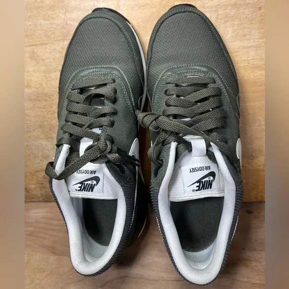 Nike Air Odyssey SUEDE Womens Size 10 Shoes Sneakers Cargo Khaki/Sail/Wolf Grey