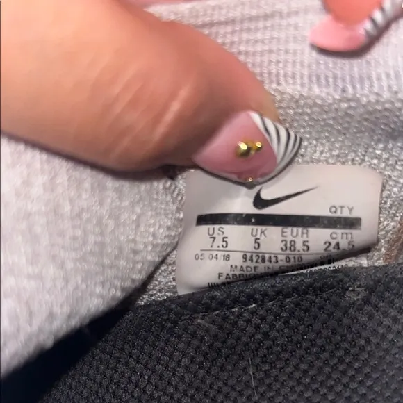 Nike Air VaporMax 2Vast Grey Metallic Gold Woman’s