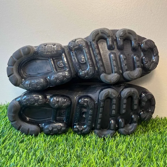 Nike Air VaporMax Flyknit Triple Black