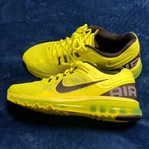 Nike Airmax 2013 Volt/black Men's 8.5 excellent condition 554886701