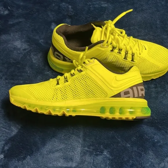 Nike Airmax 2013 Volt/black Men's 8.5 excellent condition 554886701