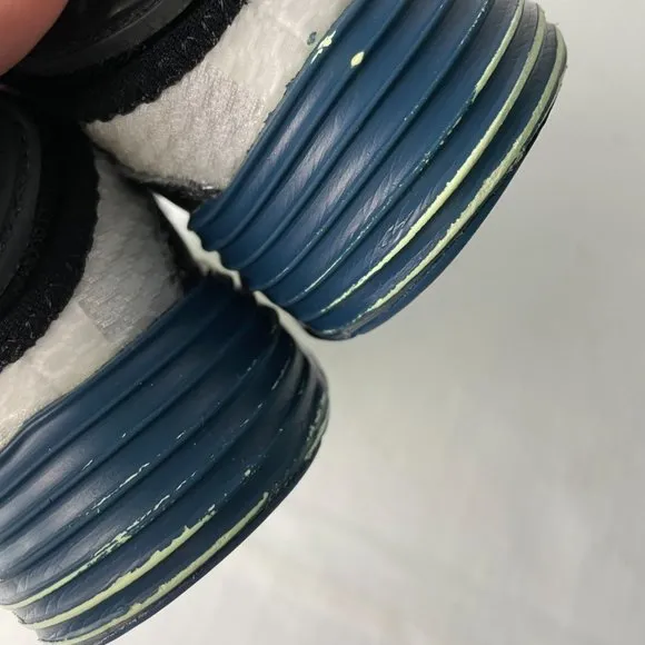 NIKE AIRMAX 2090 GS toddler boys sneakers size 9C