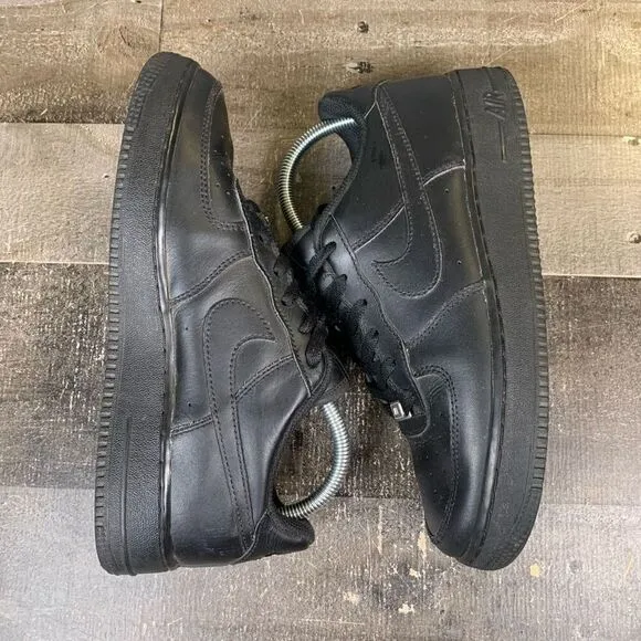 Nike Big Kids Size 7Y Air Force 1 Sneakers Triple Black Low Top Casual Shoes