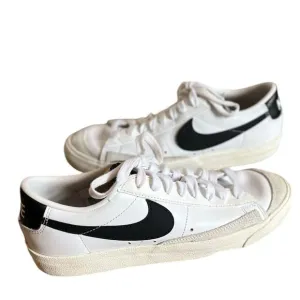 Nike Blazer Low '77 Vintage Womens Casual Shoes White Black Size 8