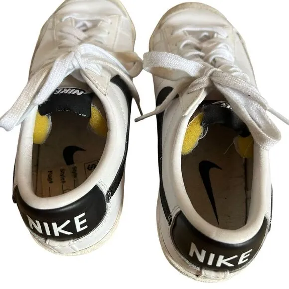 Nike Blazer Low '77 Vintage Womens Casual Shoes White Black Size 8