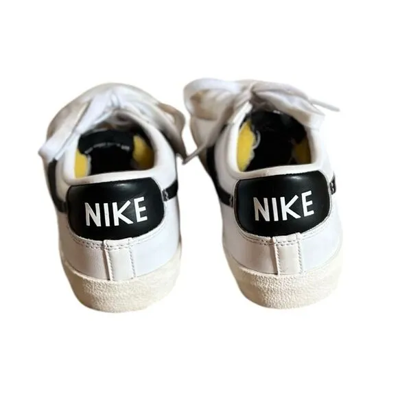 Nike Blazer Low '77 Vintage Womens Casual Shoes White Black Size 8