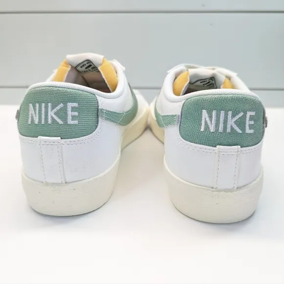 Nike Blazer Low'77 Premium Certified Fresh Sail Enamel DO9799-100 Casual shoes