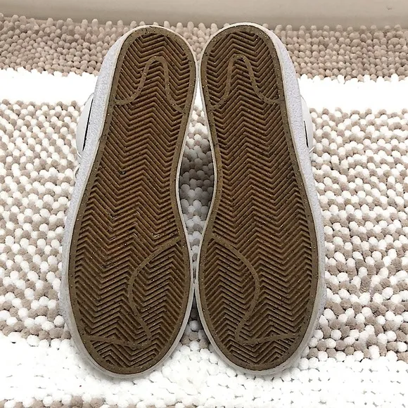 Nike Blazer Mid 77 Shoes