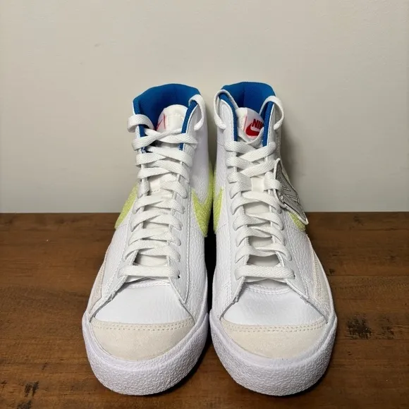 Nike Blazer Mid 77 Sneakers Shoes DQ1042 100 5.5Y / 7 Women New in Box