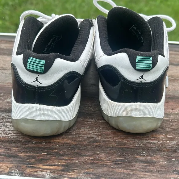 Nike Boys Air Jordan 11 , boy size 3y, 505835-145 White &amp; White,Basketball