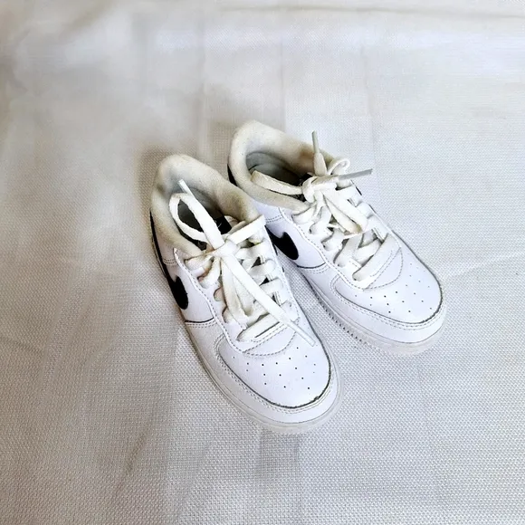 Nike brand&quot;Airforce Ones in Black and White&quot; #CV4597-100.trainers size 9 child.