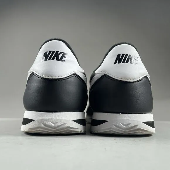 Nike Classic Cortez Men's Size 11 Black White Casual Shoes Lace Up Sneakers EUC