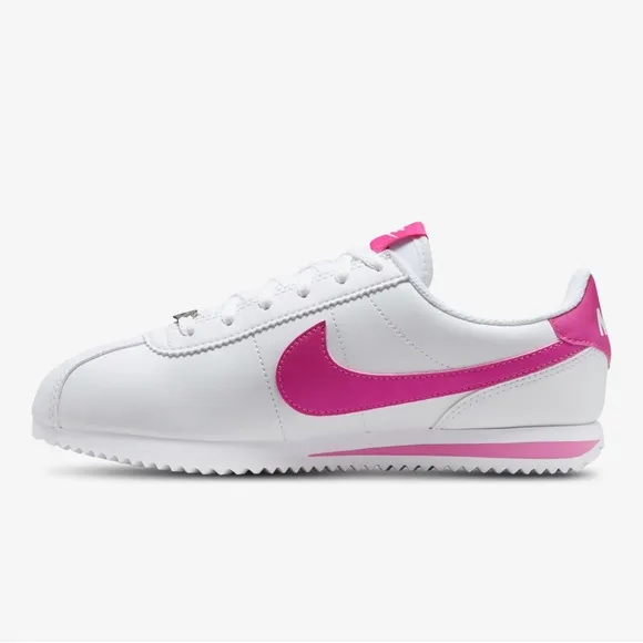 Nike CortezBoys' Grade School/Shoes/Casual Sneakers/Casual Running Sneakers