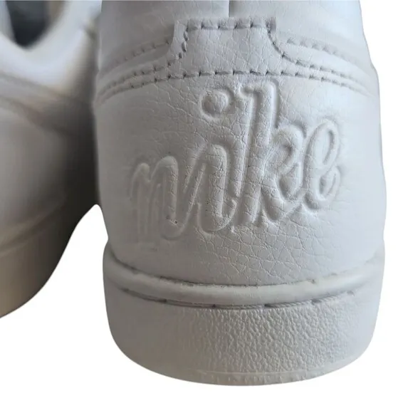 Nike Ebernon Low Lace Up Classic Sneaker Shoes Triple White Leather Men's Sz 9.5