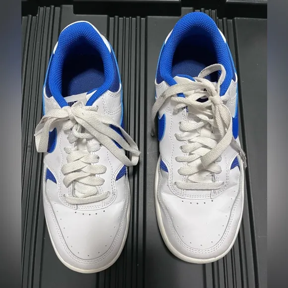 NIKE GAMMA FORCE Women’s Sneakers Shoes Royal/White. Size 6.5 Worn Only Twice