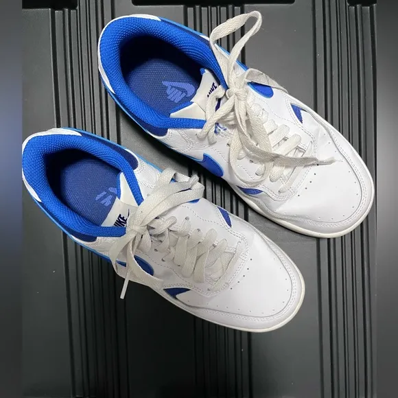 NIKE GAMMA FORCE Women’s Sneakers Shoes Royal/White. Size 6.5 Worn Only Twice