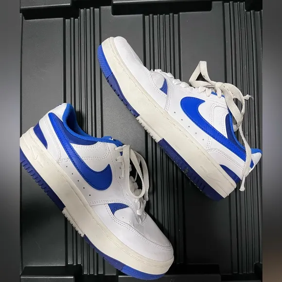 NIKE GAMMA FORCE Women’s Sneakers Shoes Royal/White. Size 6.5 Worn Only Twice