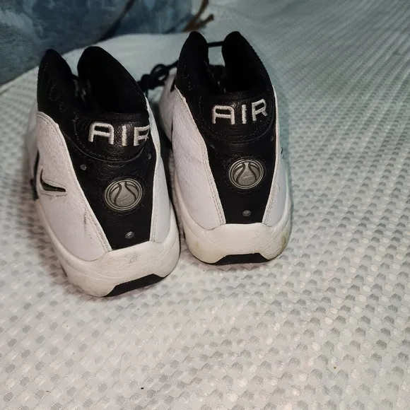 NIKE GUC MENS SIZE 10.5 BASKETBALL SNEAKERS SHOES