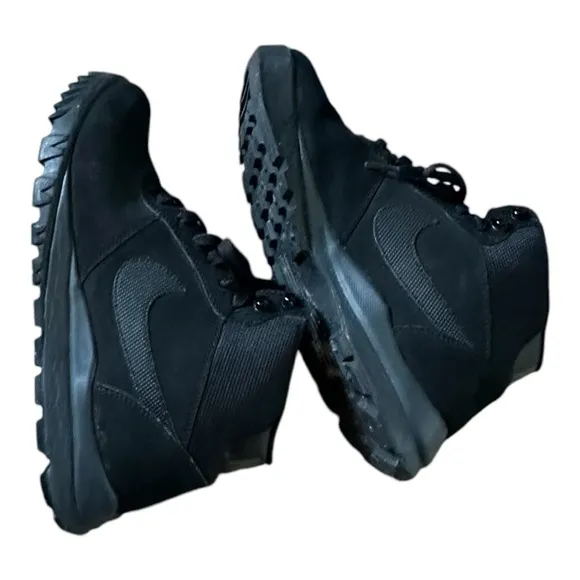 Nike Hoodland Suede Mens Trainers  Boots Shoes Black Size 8.5