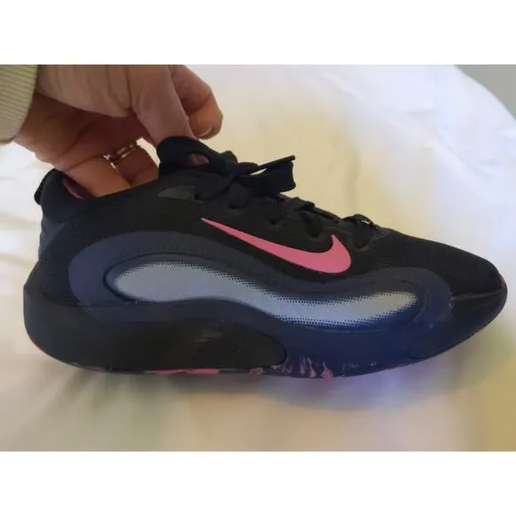 Nike IsoFly GS Basketball Shoes Size 4Y Black Pink FN4384-003 Girls Youth