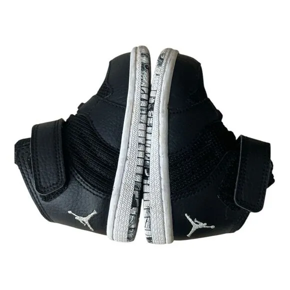 Nike Jordan Black Mid Toddler Kids Shoes 4C Sneakers 828244-010 Strap-Closure