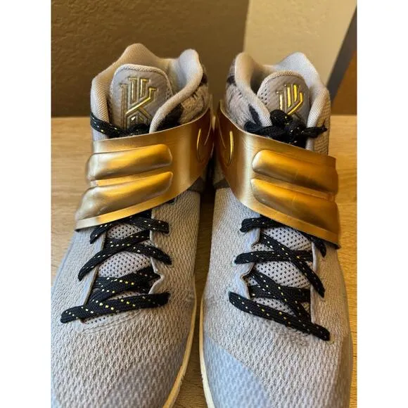 Nike Kyrie 2 &quot;Elizabeth&quot; Basketball Sneakers - Size 5 Y