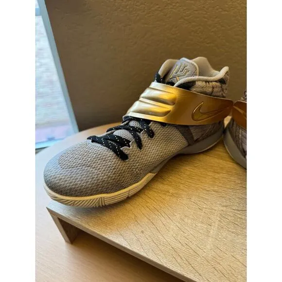 Nike Kyrie 2 &quot;Elizabeth&quot; Basketball Sneakers - Size 5 Y