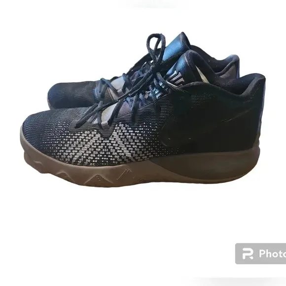 Nike Kyrie Flytrap Sneakers/Shoes - Mens - Size 14 - Black/Gray